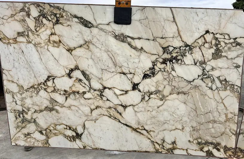 Calacatta Vagli Oro polished marble slab