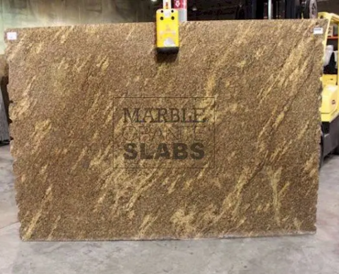 Giallo California Granite Slab – golden granite with black and brown specks