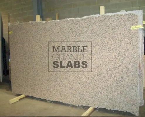 Rosa Porrino Granite Slab – light pink granite with gray and black speckles